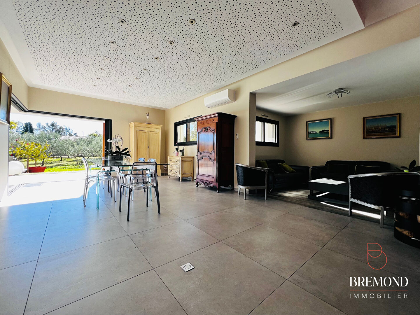 Villa d’architecte à vendre St Maximin 83470 T4 170m2 plain-pied piscine garage