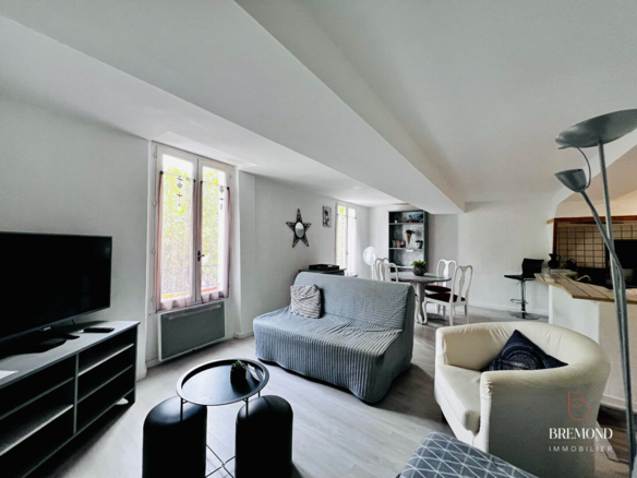 Appartement T3 duplex rénové à vendre Cotignac 59.62 m2