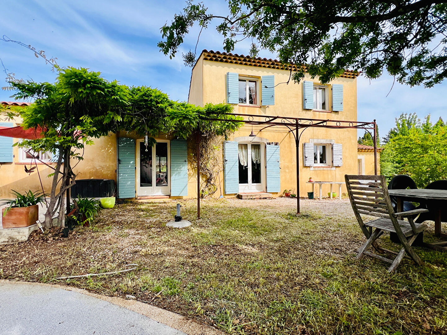 St Maximin 83470 Villa T6 143m2 avec garage + piscine 1200m2 de terrain