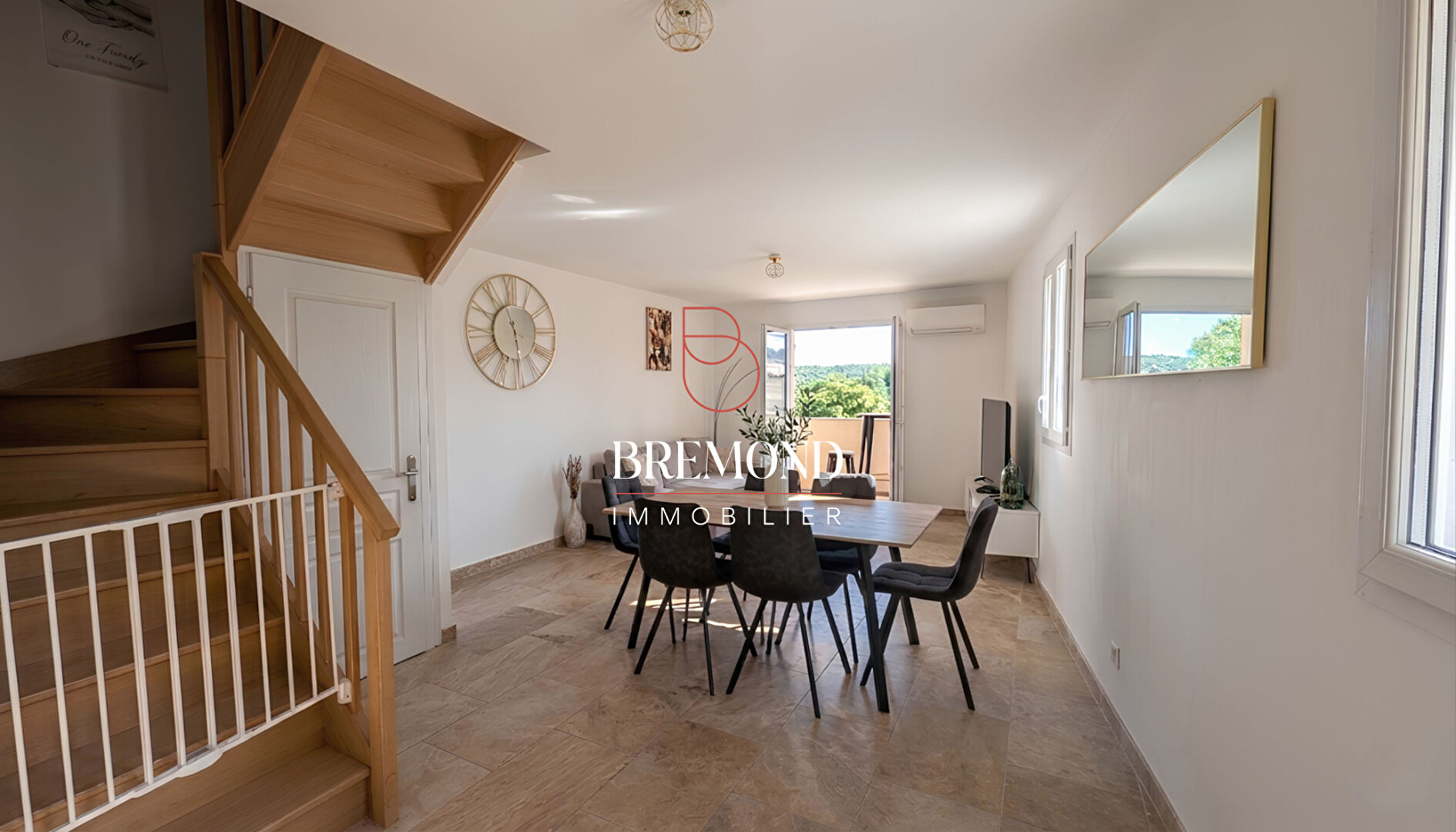 59993102i Rare à Camps-la-Source : Immeuble Récent avec 3 Duplex avec garages