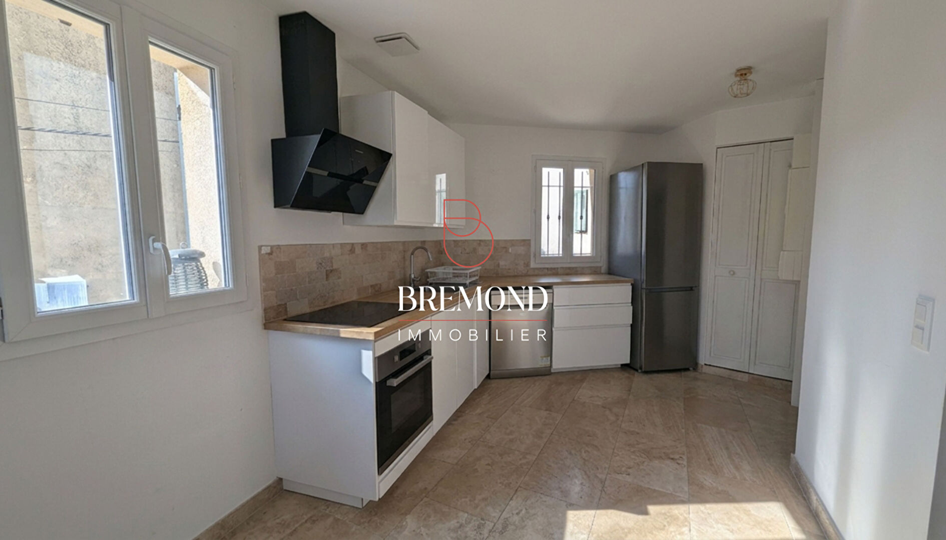59993102k Rare à Camps-la-Source : Immeuble Récent avec 3 Duplex avec garages