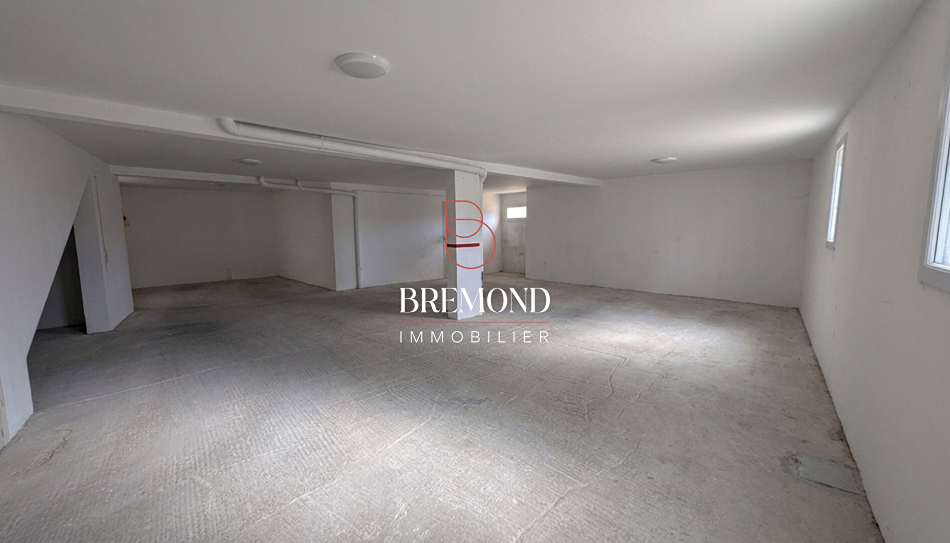 59993102n Rare à Camps-la-Source : Immeuble Récent avec 3 Duplex avec garages