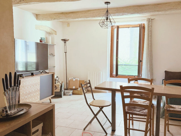 Maison de village Saint Maximin La Sainte Baume 4 pièce(s)