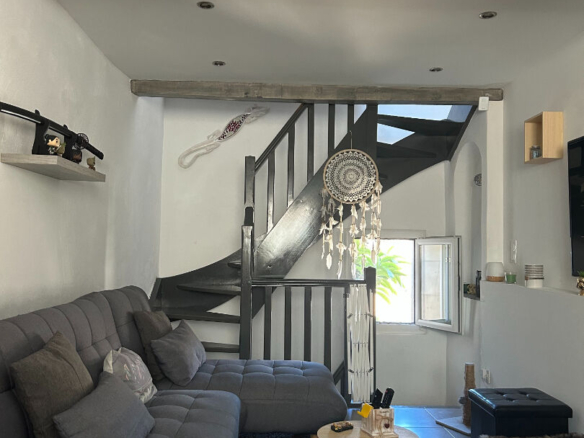 Maison de village Saint Maximin La Sainte Baume 3 pièces 55m2 plus terrasse