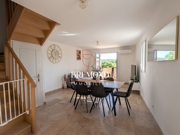 Duplex T3 récent à Camps-la-Source avec balcon et garage