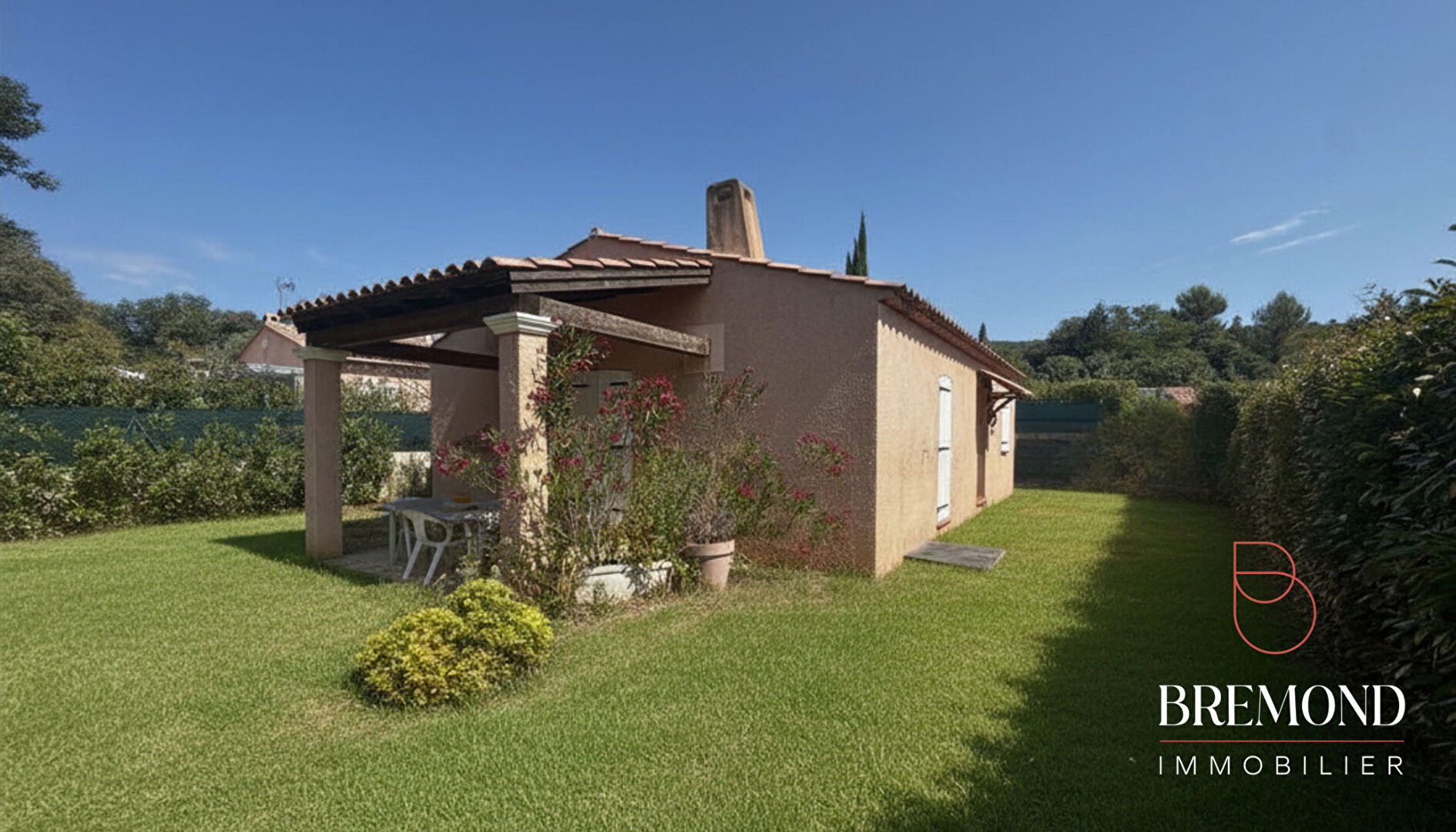 Maison plain-pied 80m2 au calme avec garage à la Roquebrussanne