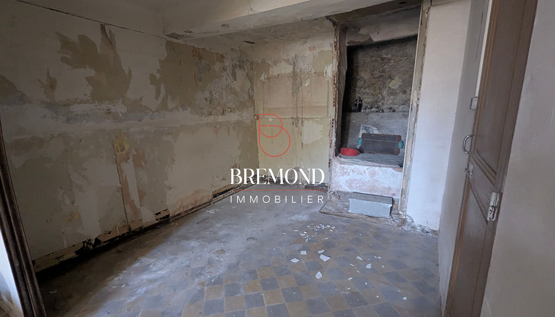 59468097e IMMEUBLE DE RAPPORT À RÉNOVER à CAMPS-LA-SOURCE