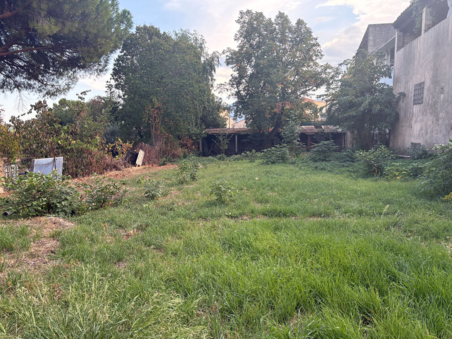 61642394a Terrain constructible de 482m2- Centre ville-Pourrières
